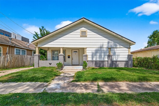 Building Photo - 3605 McGowen St