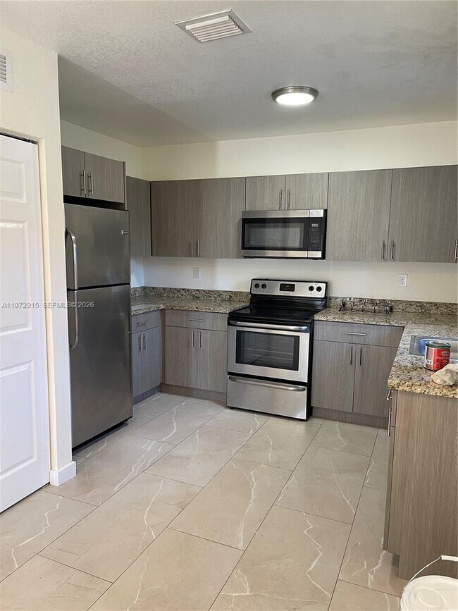 Foto del edificio - 10229 SW 173rd St