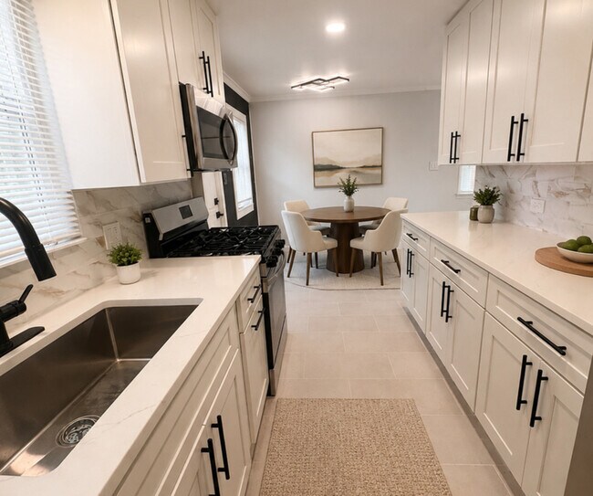 Foto del edificio - 8718 Plainfield Rd