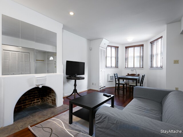 Foto principal - 1314 13th St NW