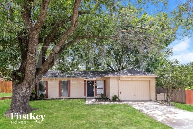Building Photo - 1205 Colony Dr