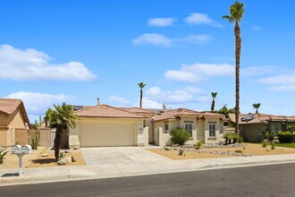 Building Photo - 37762 Drexell Dr