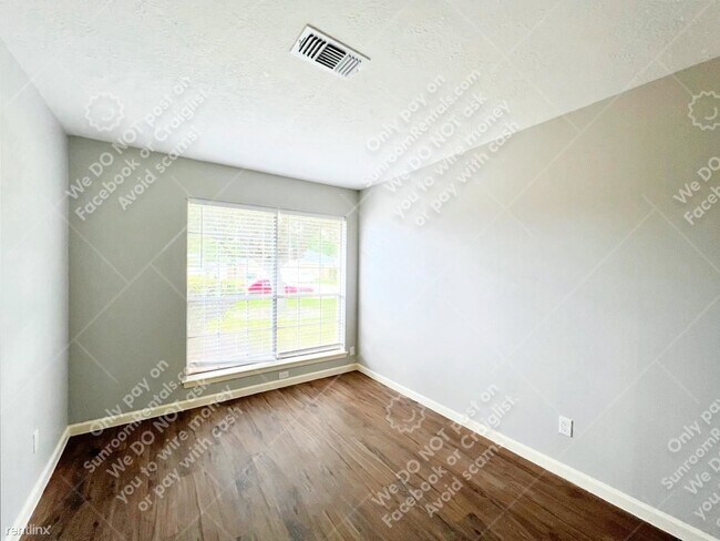 Building Photo - 3 br, 1.5 bath House - 4419 Curly Oaks Dr