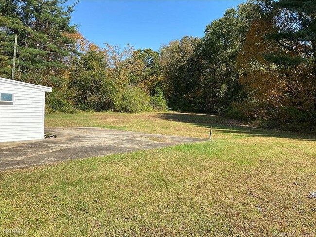 Building Photo - 2 br, 1 bath House - 16 Little Brook Lane A