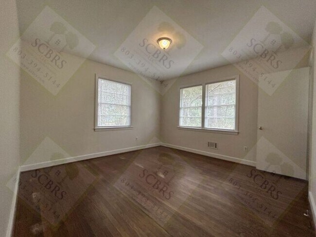 Foto del edificio - 2915 N Beltline Blvd