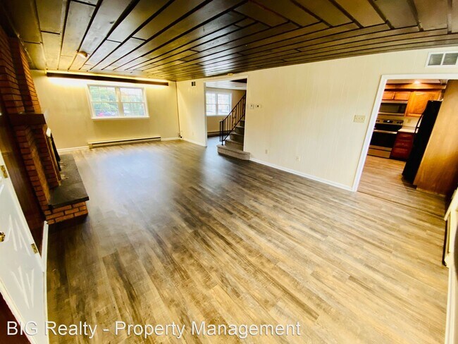 Foto del edificio - 3 br, 2 bath House - 88 N Main St