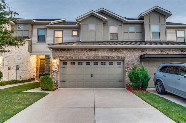 Foto del edificio - 8262 Primrose Wy