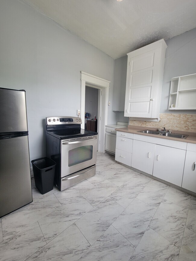 Foto del edificio - 1202 Highland Ave
