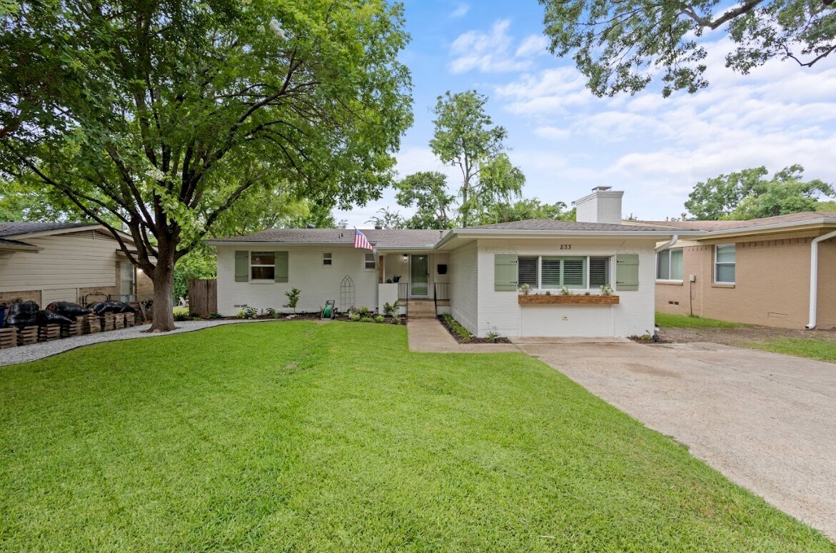 Foto principal - 833 Peavy Rd