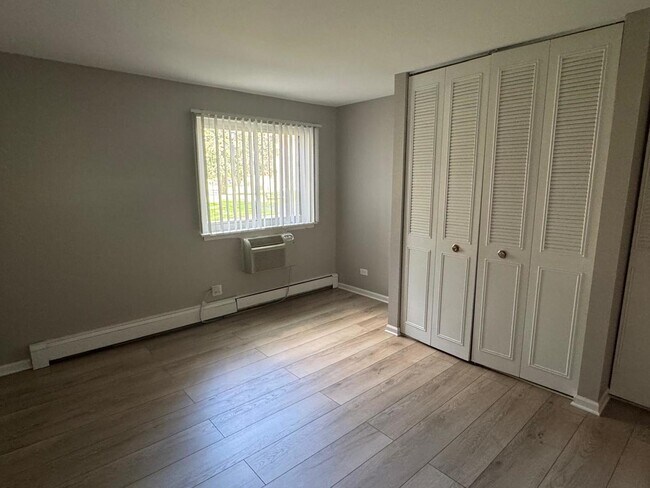 Foto del edificio - 1477 N Winslowe Dr