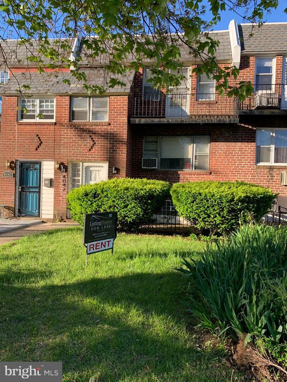Building Photo - 4042 Balwynne Park Rd