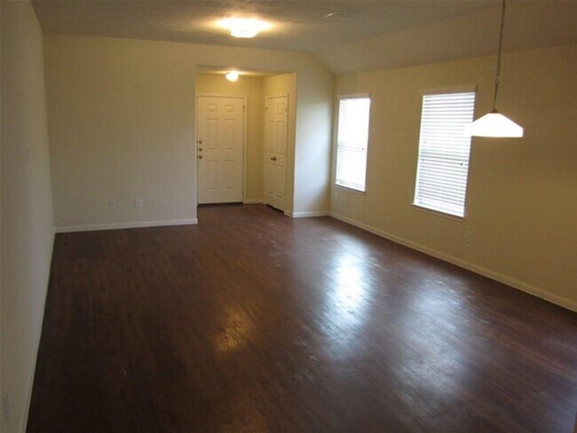 Foto del edificio - 21422 Partha Way