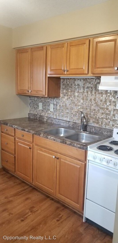 Primary Photo - 2319 18th Ave NW