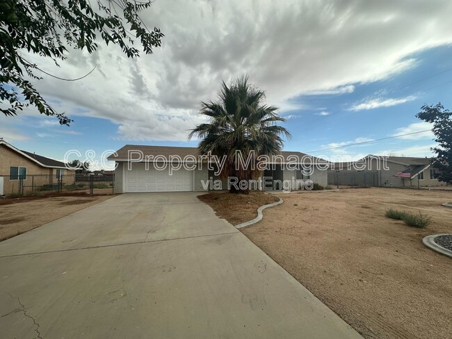 Foto del edificio - 22394 Lone Eagle Rd