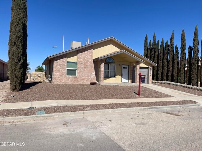 Building Photo - 656 Orchid Dr