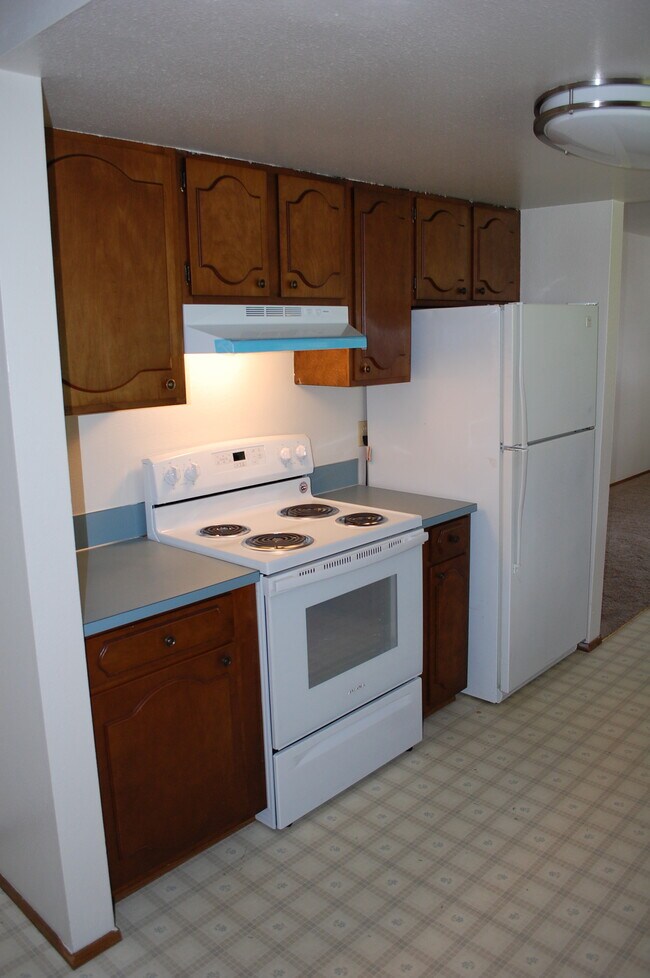 Kitchen - 775 N Oak Harbor St