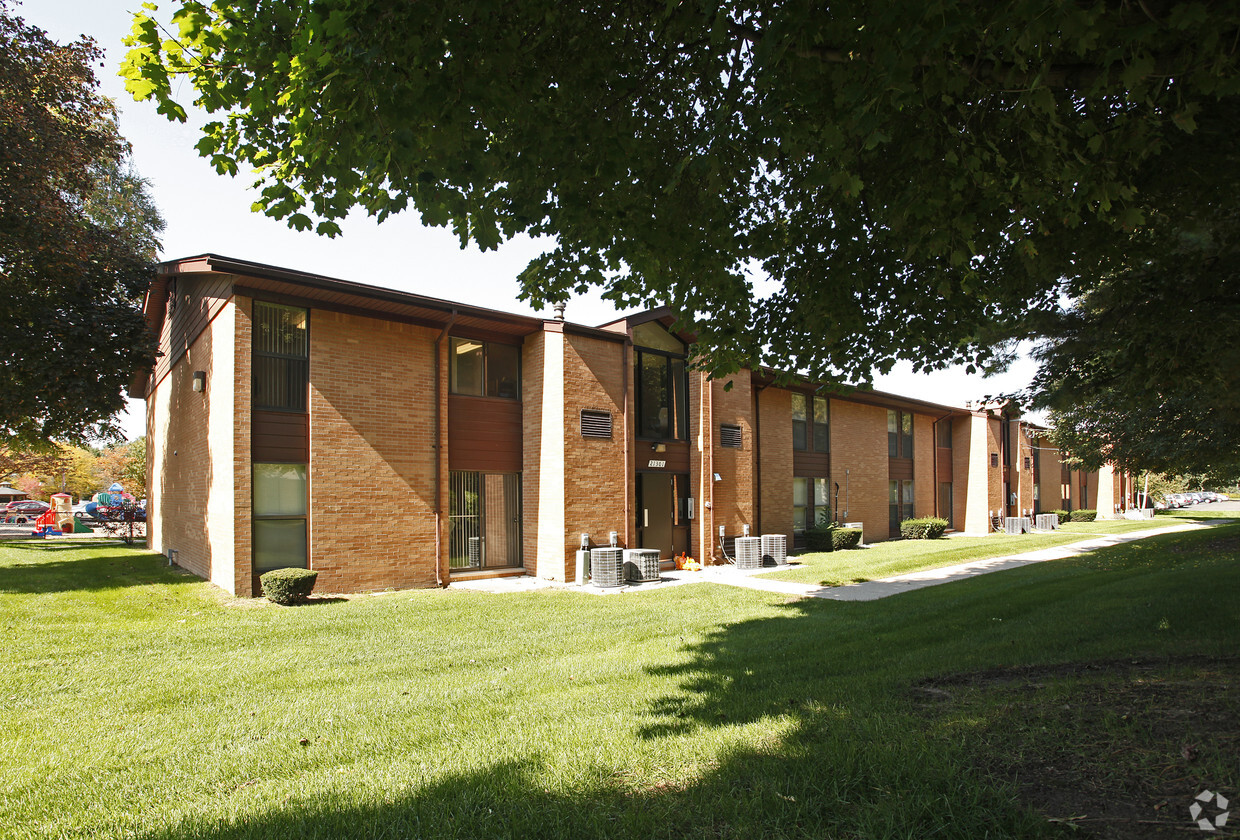 Building Photo - Botsford Hospital Residences