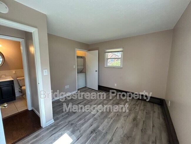 Foto del edificio - 14 Candlewood Ct