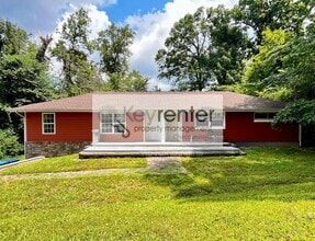 Building Photo - 5 Gaylord Dr