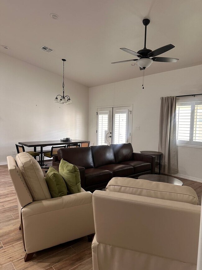 Foto del edificio - 3bed/2bath ALL tile home built in 2024