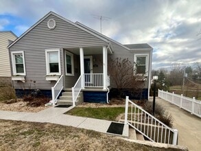 Building Photo - 1207 Douglas St