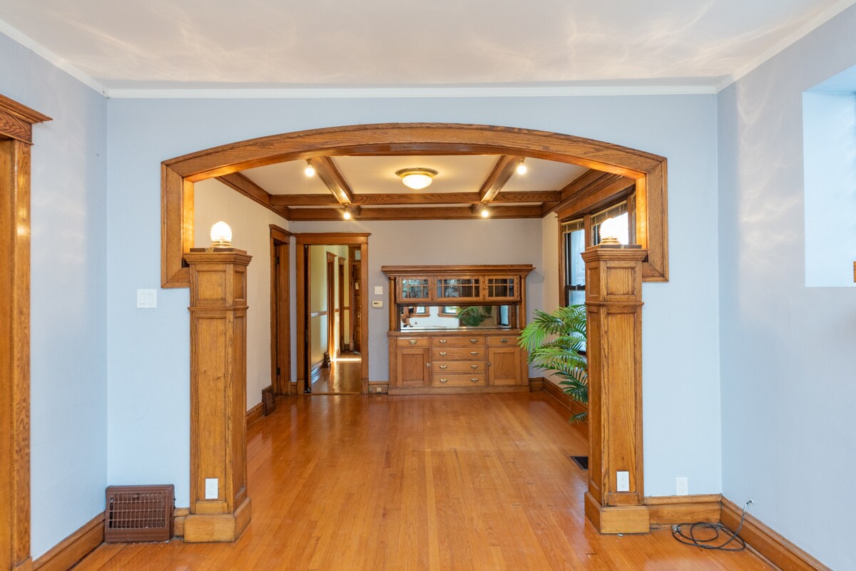 2615 N Kimball Ave Unit 1