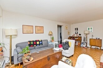 Building Photo - 420 W Aldine Ave