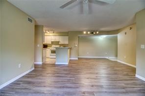 Building Photo - 8950 Colonnades Ct E