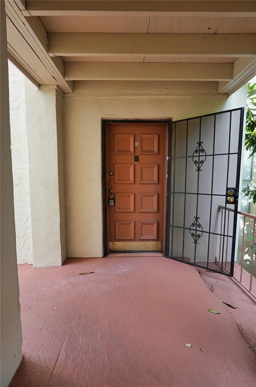 Building Photo - 512 Orange Dr
