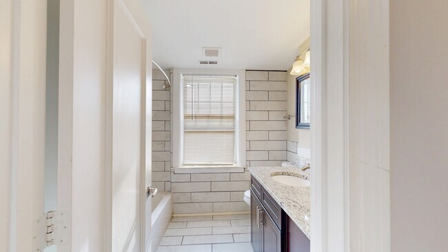 Foto del edificio - Hampden Hall