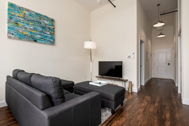 Foto del edificio - Uptown Hideaway Apartment in Bangor's Heart