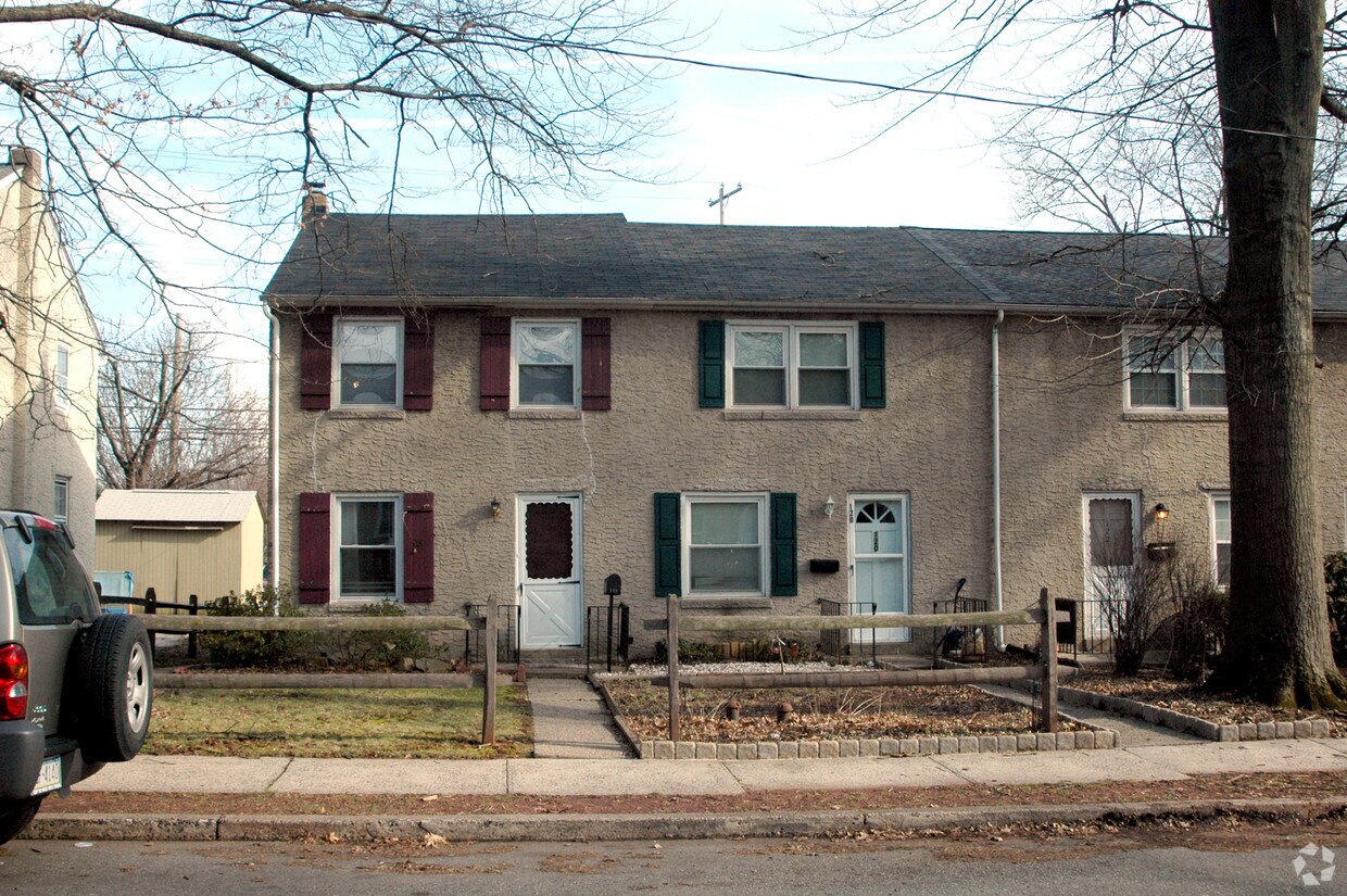 Primary Photo - 110 Sunrise Dr