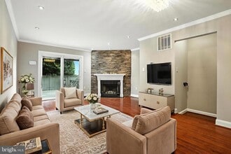 Building Photo - 12863 Mill Brook Ct