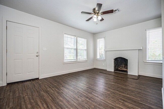 Foto del edificio - 2 Bed/1 Bath Home Near OCU!