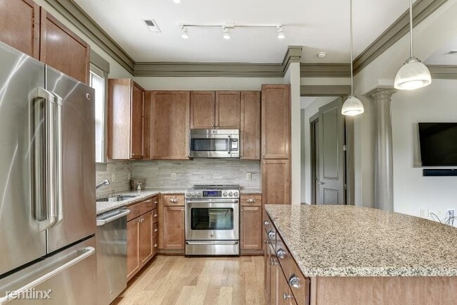 Building Photo - 42 Schenck Pkwy