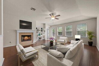 Building Photo - 9424 Castle Pines Dr