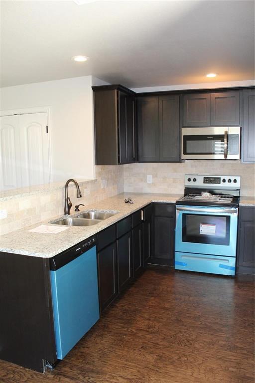 Foto del edificio - 214 W Lake Ave