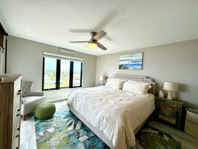 Foto del edificio - Top-Floor Cape Coral Condo with Wraparound...