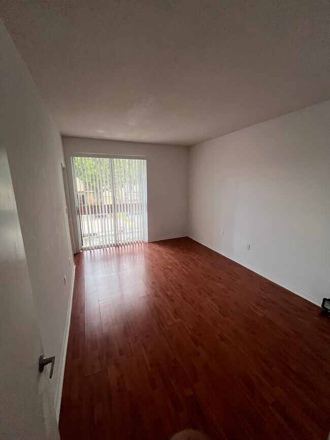 Foto del edificio - 9137 Fontainebleau Blvd