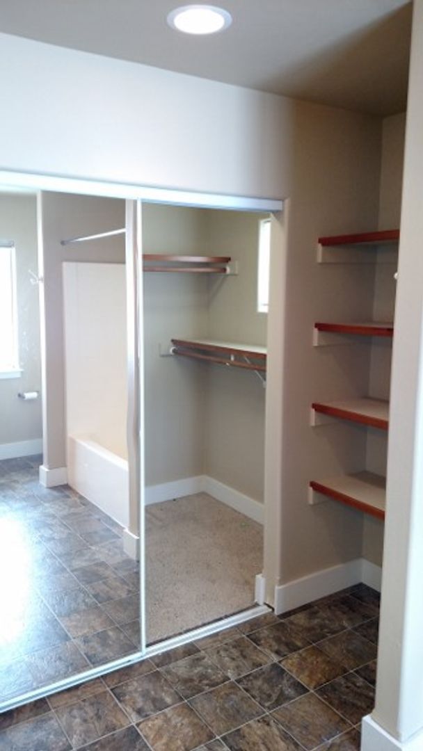 Building Photo - Experience this Desirable Sanctuary