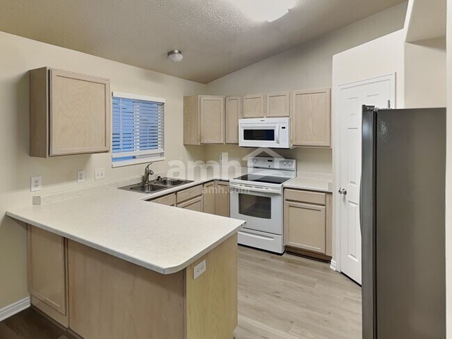 Foto del edificio - 3259 S Calkary Cir