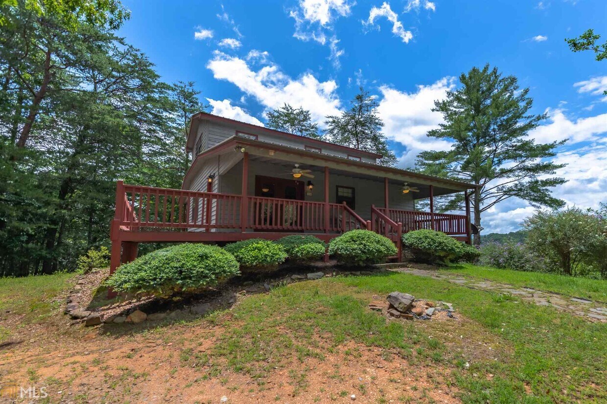 Primary Photo - 780 Moonshine Mountain Rd