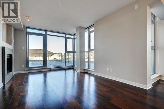 Building Photo - 9373 Hemlock Dr