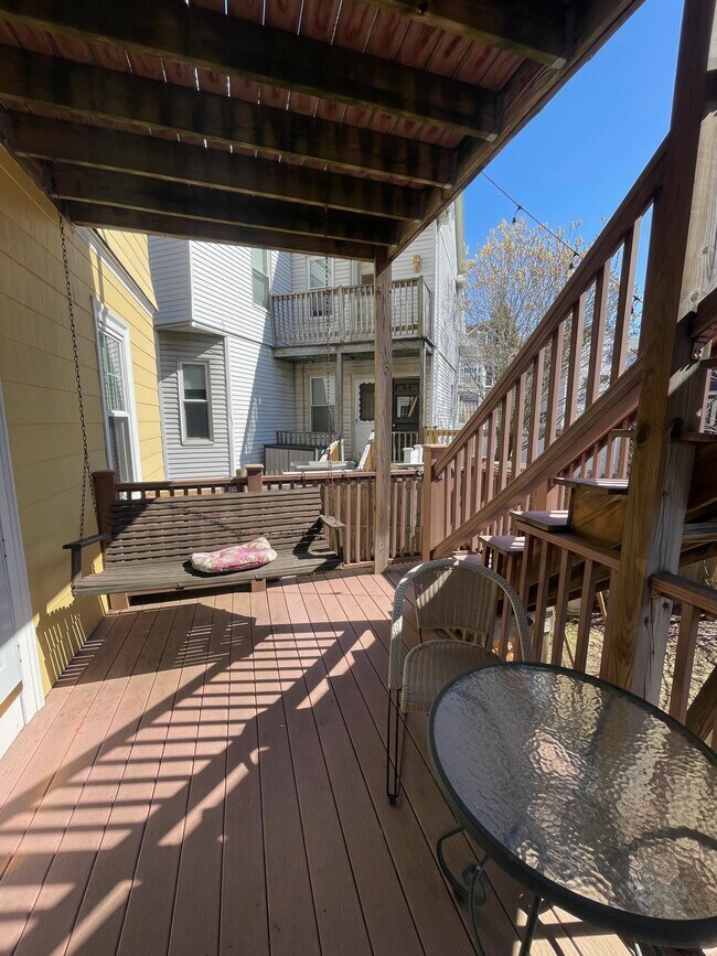 Foto del edificio - 112 Boston Ave