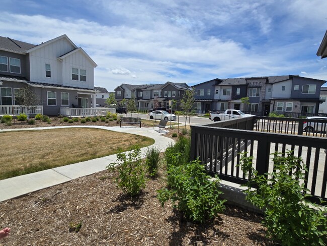 Building Photo - 5380 Euclid Dr