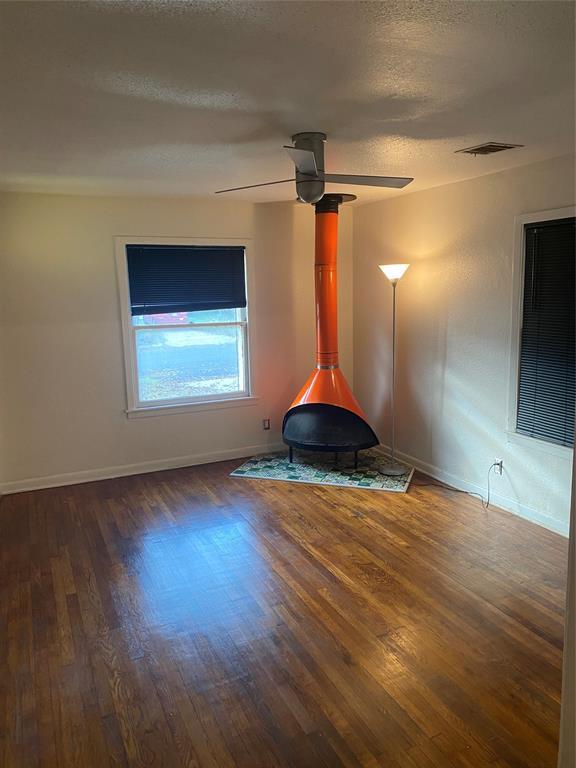 Building Photo - 5713 Avenue G