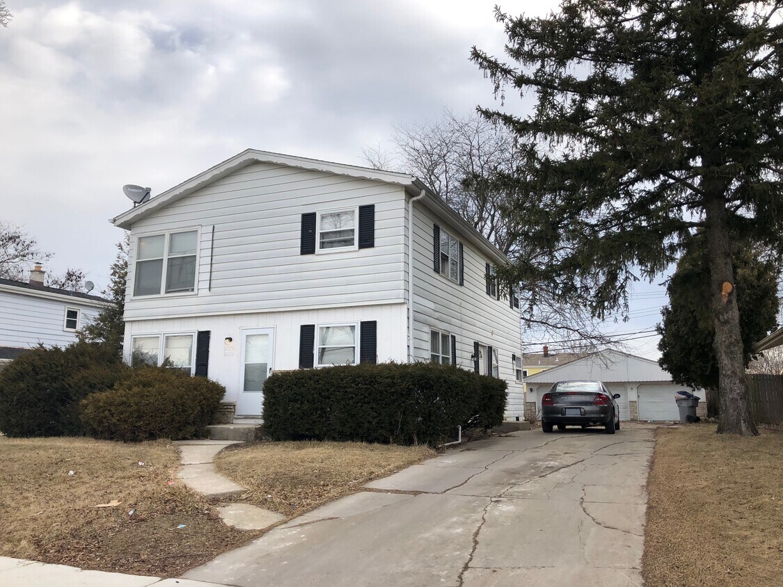 Primary Photo - 5672 N 87th St