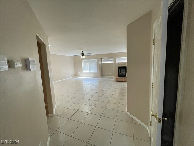 Building Photo - 9760 Ramhorn Canyon St