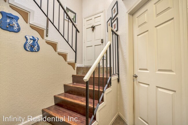 Building Photo - 2 br, 2.5 bath House - 8145 Cobblestone Ln
