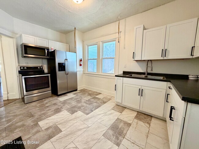 Foto del edificio - 2320 W Oak St